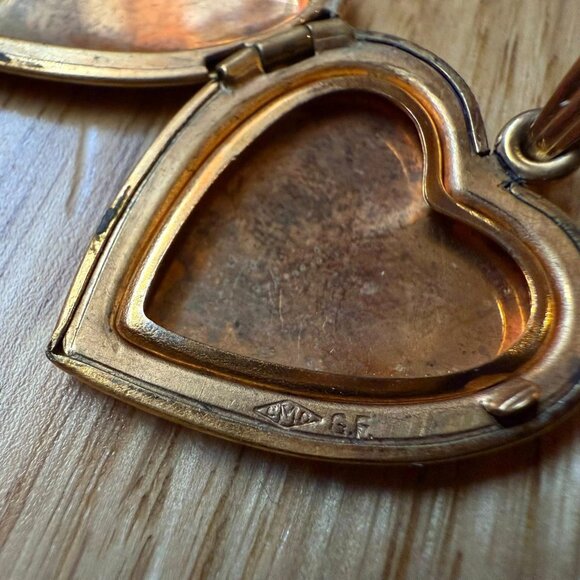 Large Antique Gold Filled Locket - Picture 3 of 5